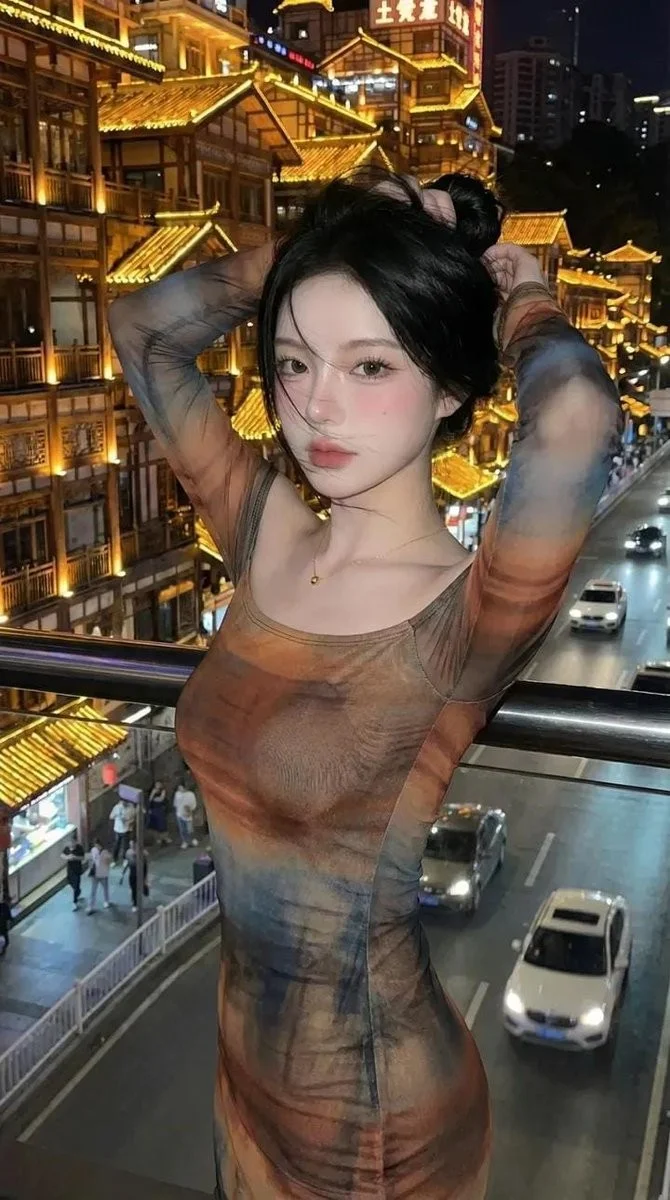 抖音写实女孩洪崖洞