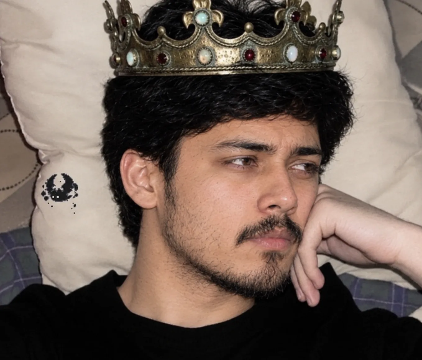 Use the uploaded image as the main visual reference.
