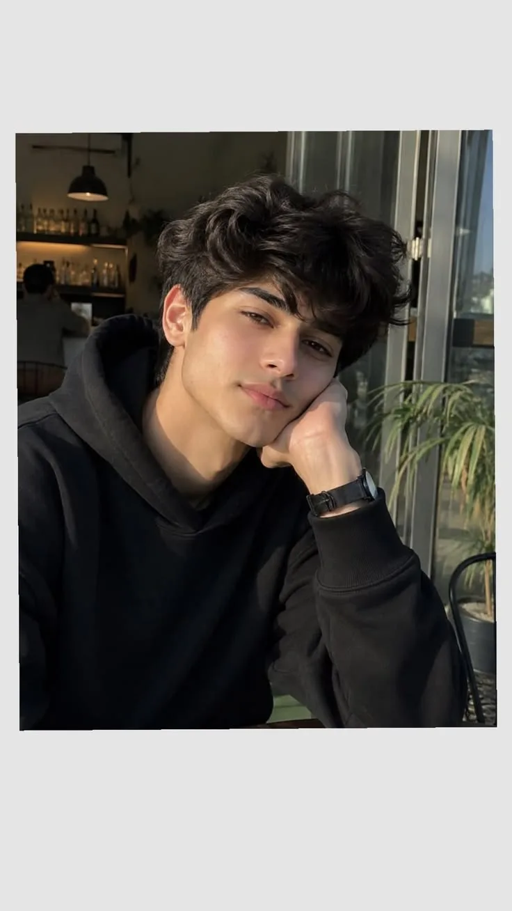 { "photo_design": { "style": "realistic cozy cafe lifestyle portrait", "format": "vertical portrait", "aspect_ratio": "4:5", "camera": {